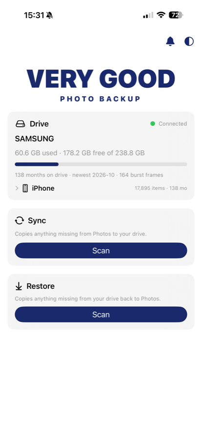 Very Good Photo Backup home screen showing a connected USB-C drive with free space and Scan and Restore options
